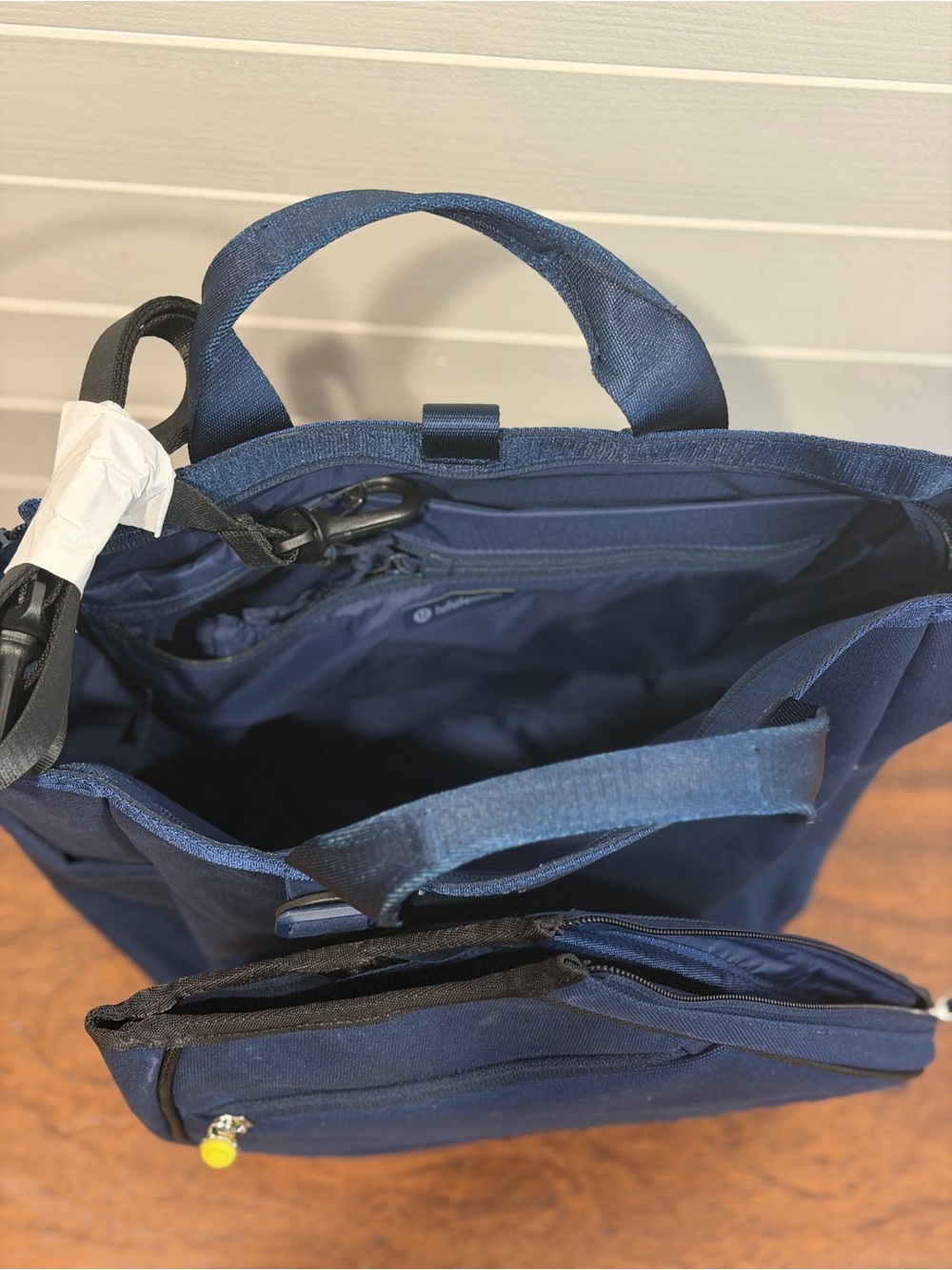 Lululemon Racket Bag 19L - Navy - Picture 3 of 8